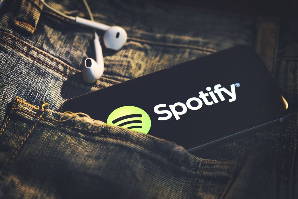 What are the best aesthetic indie playlist names for Spotify?